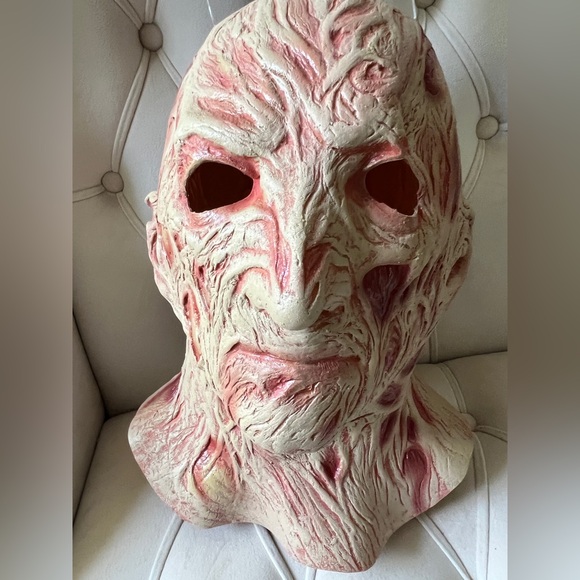 Freddy Krueger Mask-$FIRM - Picture 2 of 5